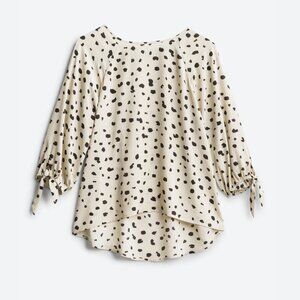 Larie Tie Sleeve Blouse